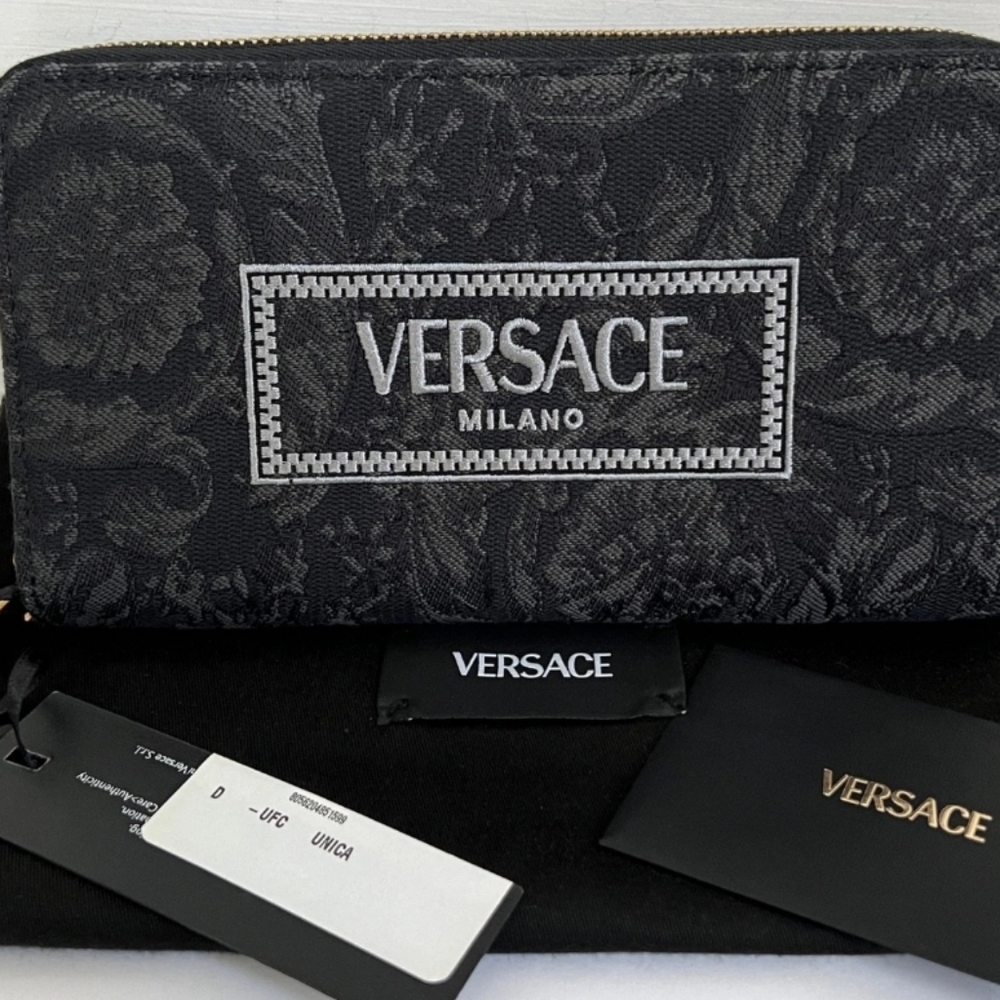 Versace Embroidered Jacquard Barocco Long Wallet w/leather interior/ BNWT